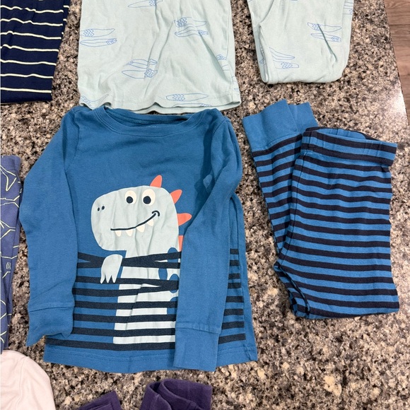 Boys 4T Pajama Bundle - Picture 5 of 8